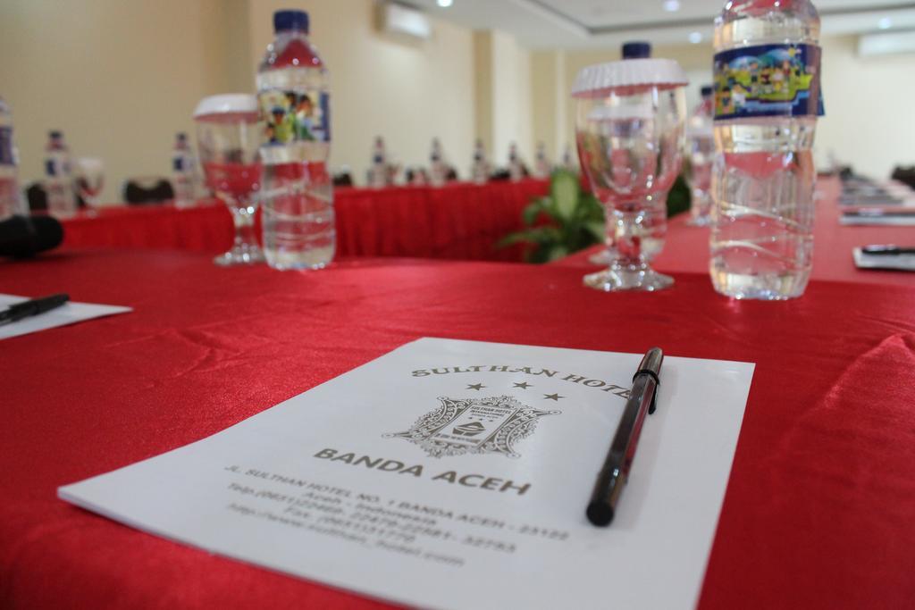Sulthan Hotel International Banda Aceh Bagian luar foto